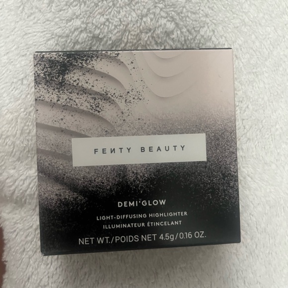 Fenty Cherry Dub mask - Picture 2 of 6